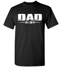 Load image into Gallery viewer, Dad EST. 2019 New Dad T-Shirts black